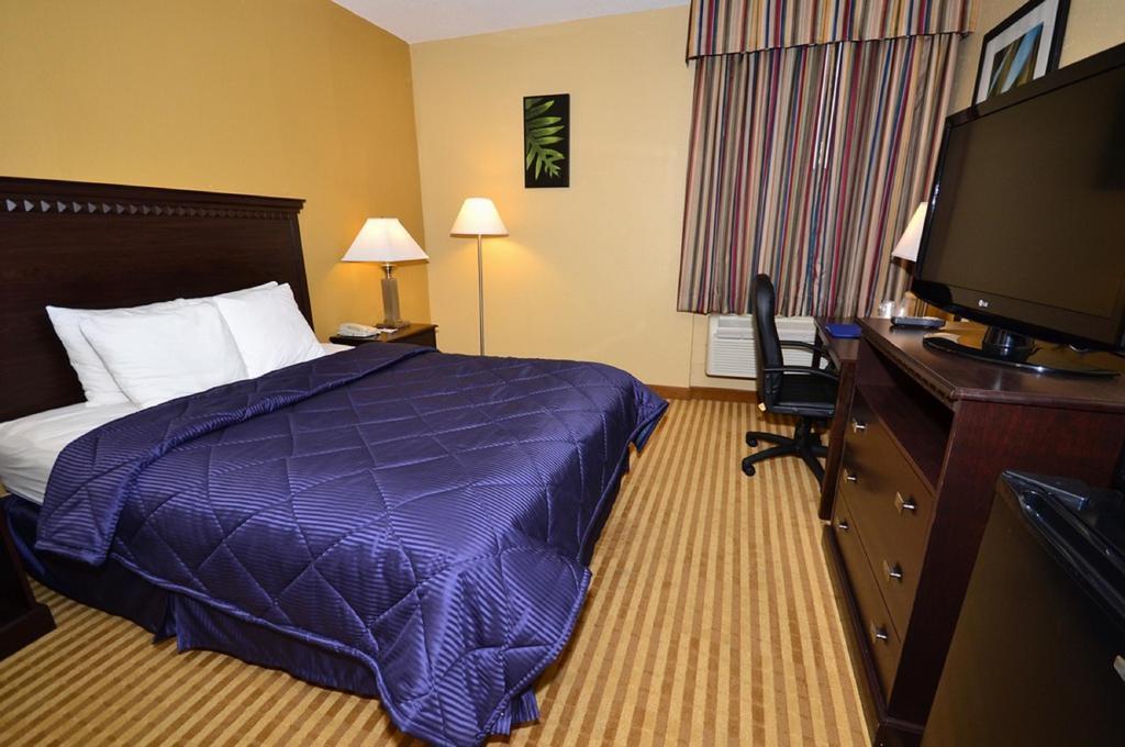 Quality Inn Merriam Kansas City Экстерьер фото