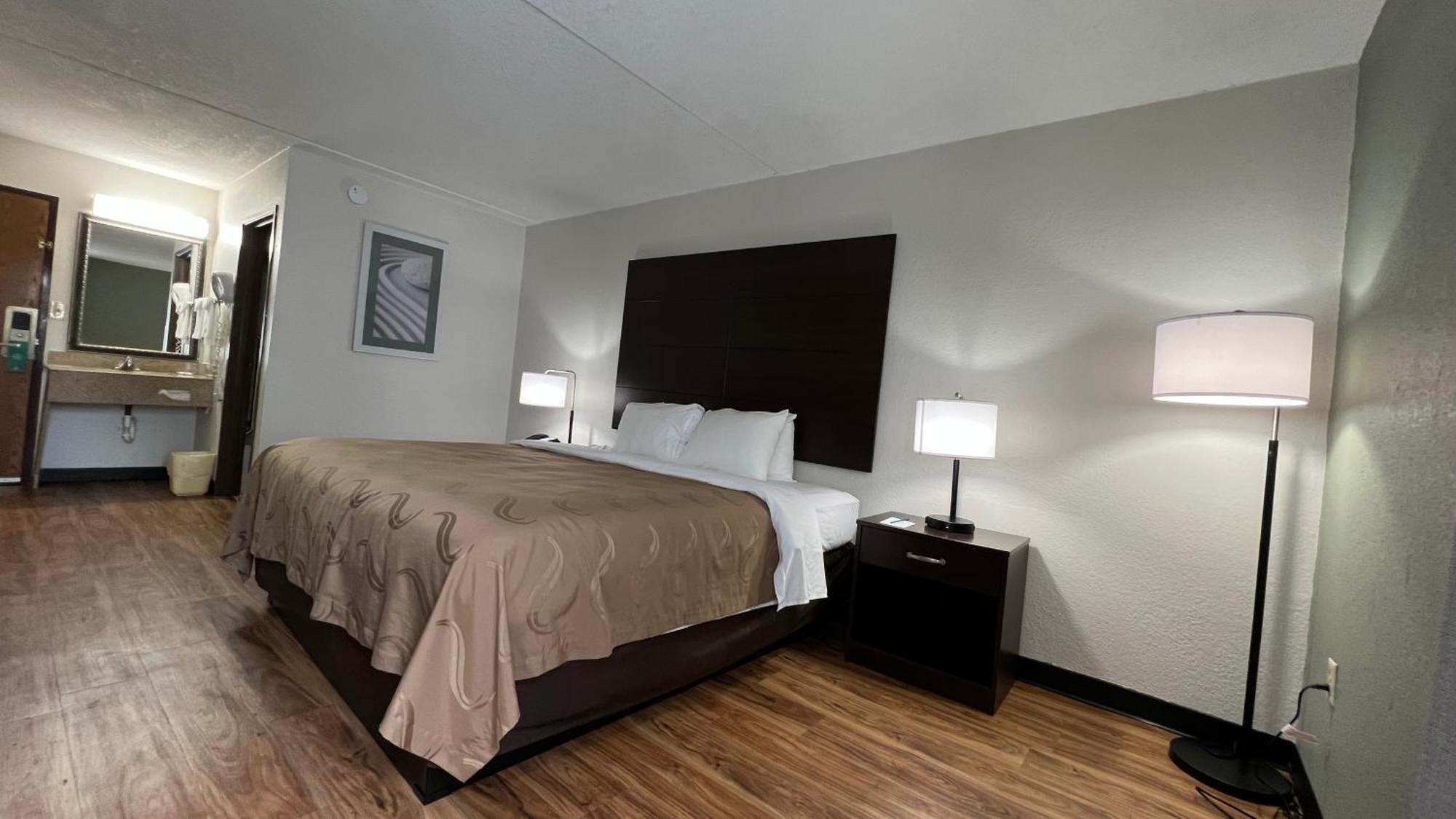 Quality Inn Merriam Kansas City Экстерьер фото