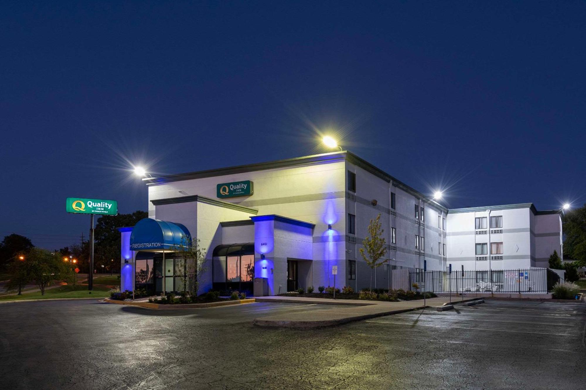 Quality Inn Merriam Kansas City Экстерьер фото
