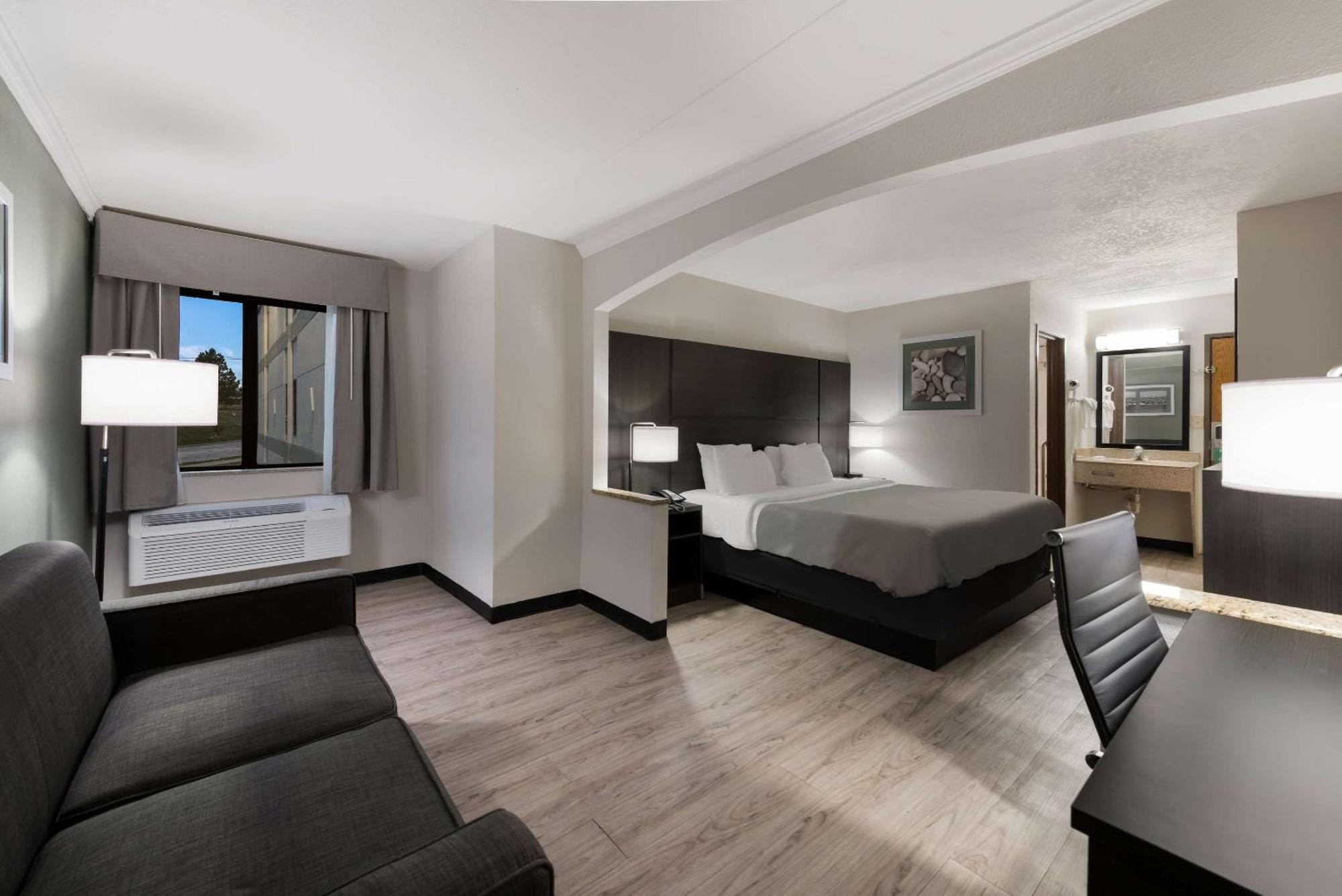Quality Inn Merriam Kansas City Экстерьер фото